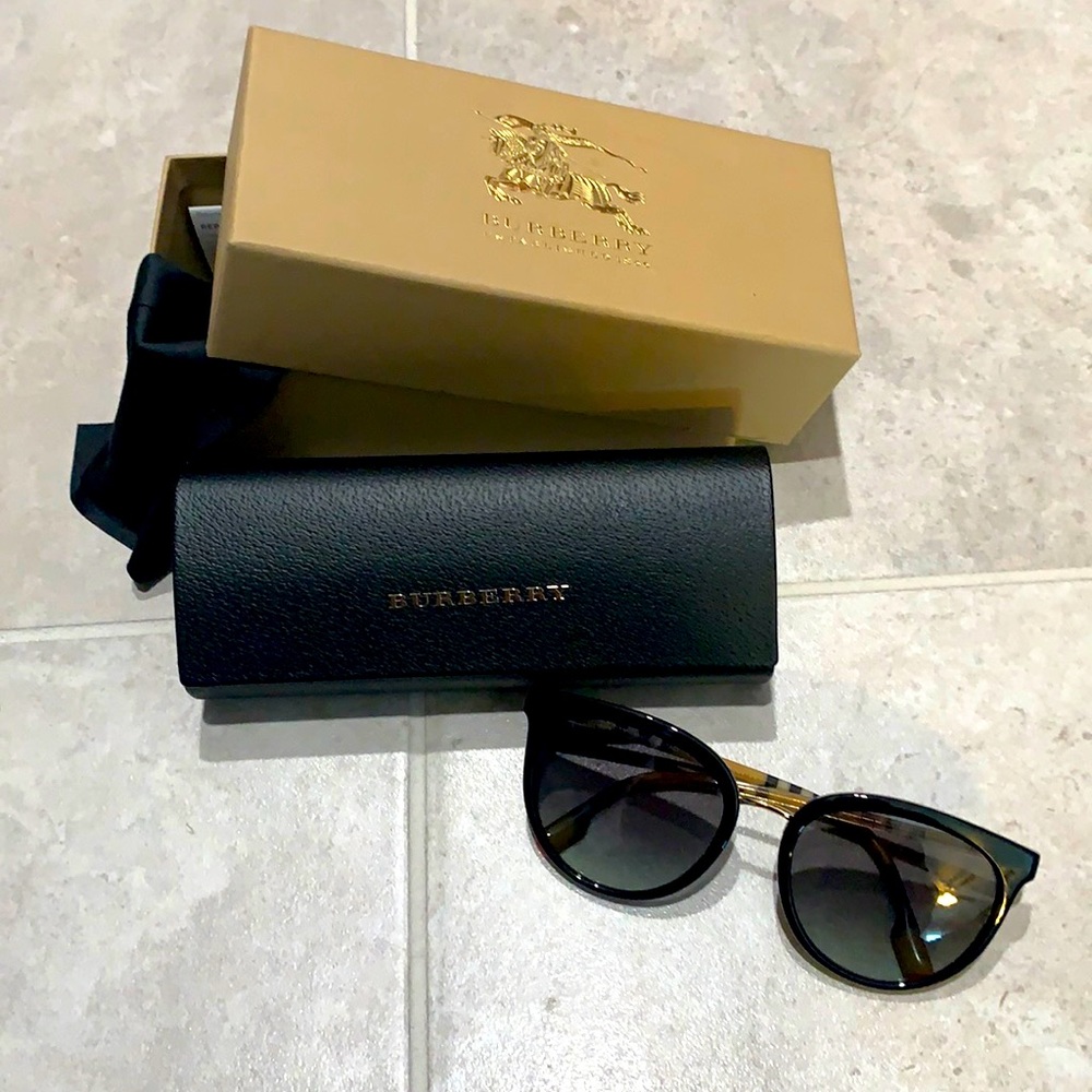Burberry sunglasses